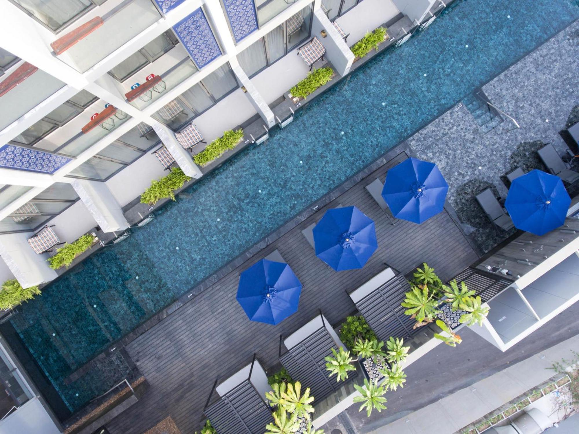 Hotel Indigo Phuket Patong By Ihg Exteriér fotografie The swimming pool at the hotel