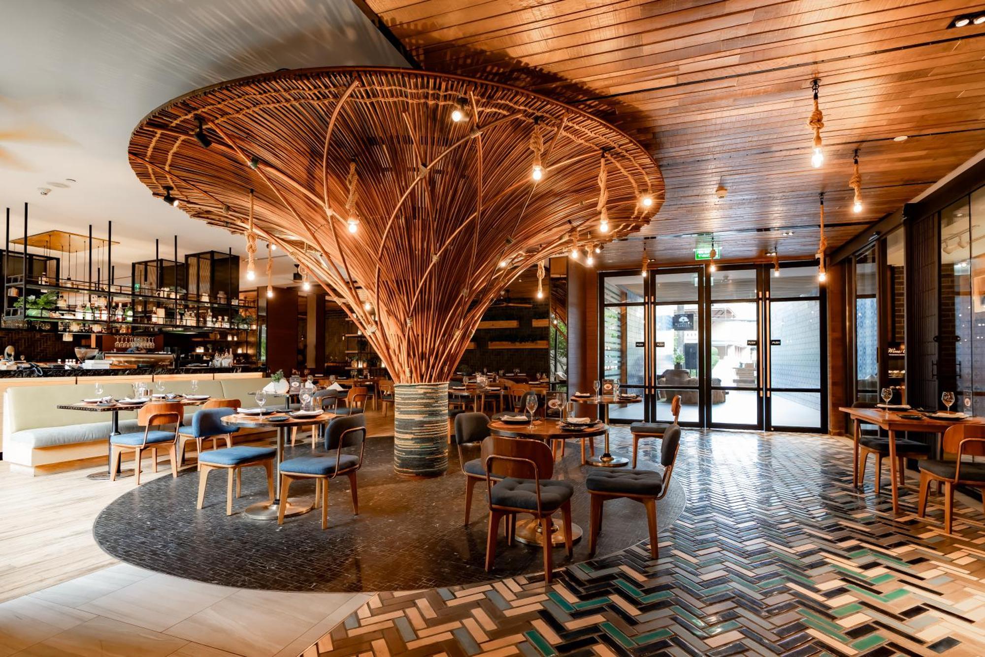 Hotel Indigo Phuket Patong By Ihg Exteriér fotografie The restaurant at The Standard East Village