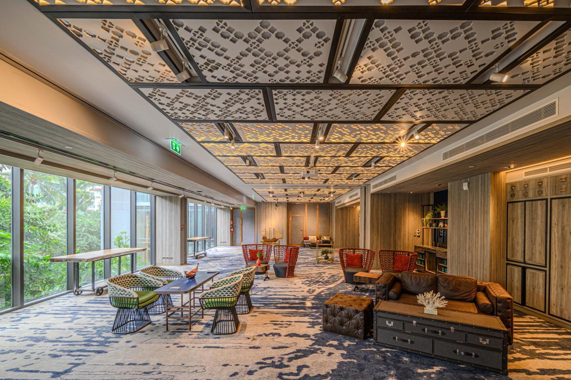 Hotel Indigo Phuket Patong By Ihg Exteriér fotografie The interior of the library
